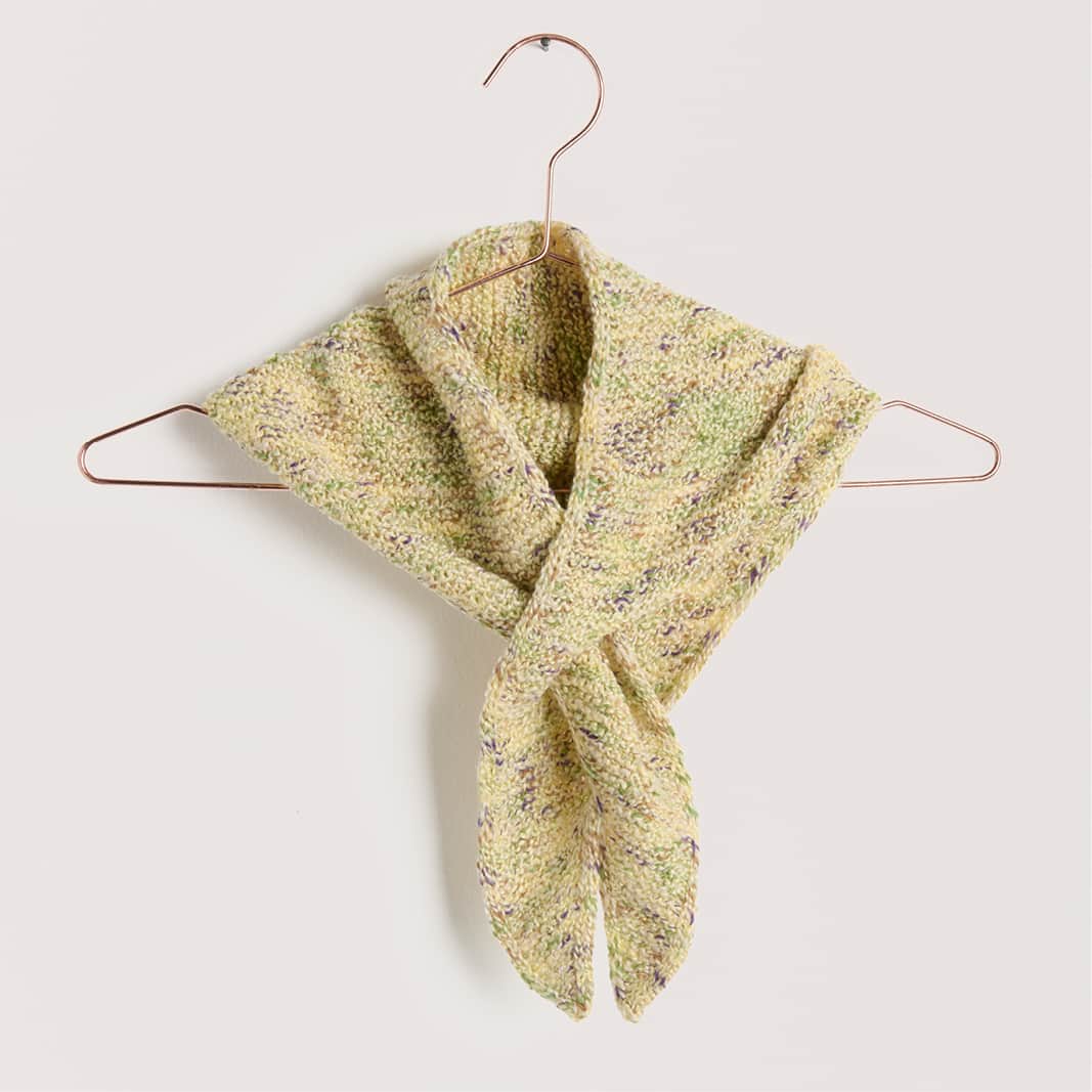 Gestricktes Minituch: Modell 02 aus dem Heft Lovewool No. 22