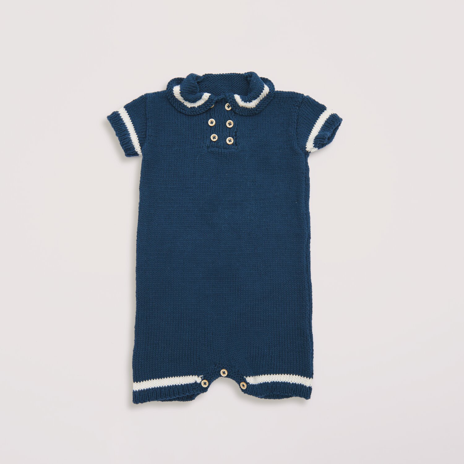 Strickset Strampler Modell 04 aus Baby Nr. 39 in Marine und Weiß, aus Baby Organic Cotton.