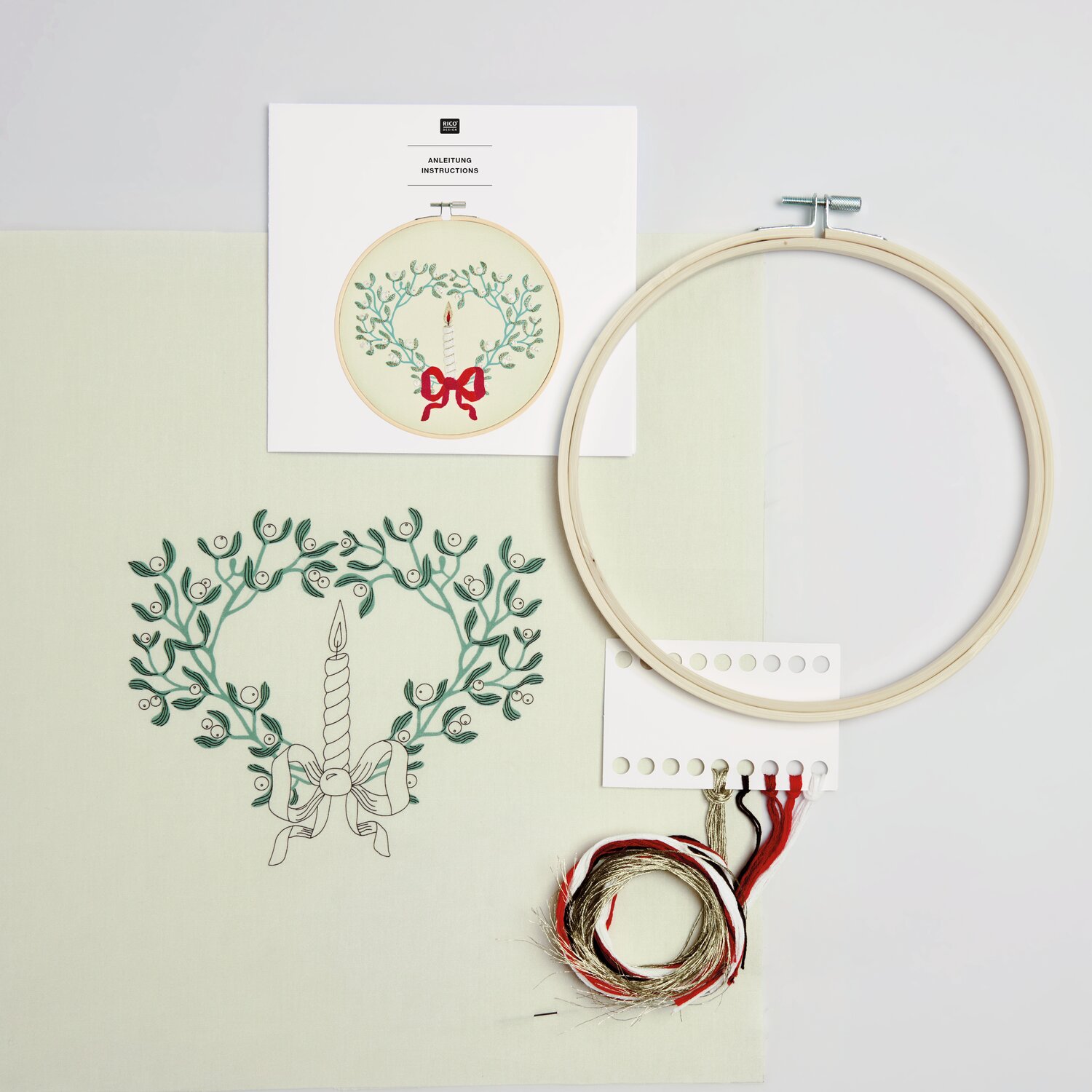Stickpackung vorgezeichnet Mistelzweigkranz mit Kerze Ø20cm von Rico Design