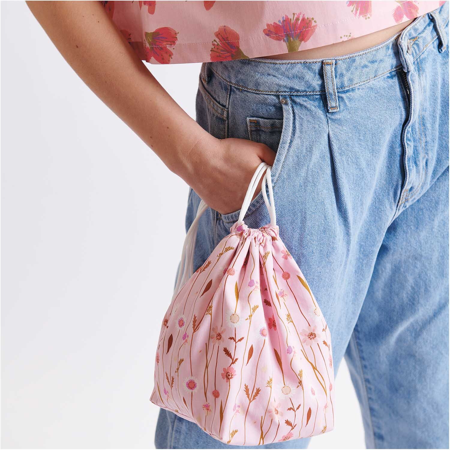 Stoffabschnitt Druckstoff Wildblumen rosa 50x140cm Stoffabschnitt Druckstoff Wildblumen rosa 50x140cm