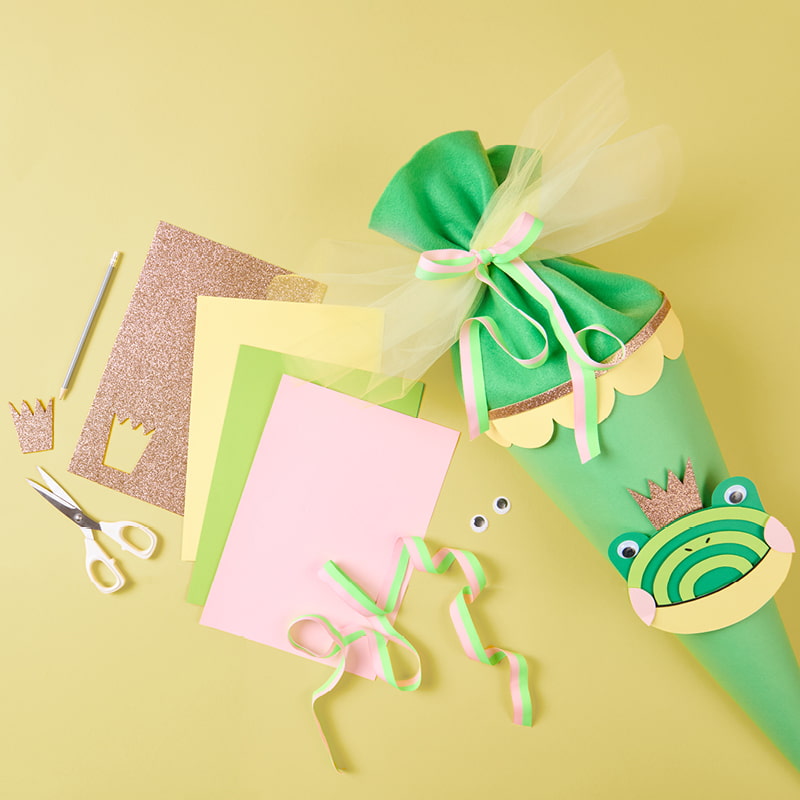 Schultüte mit Froschkönig