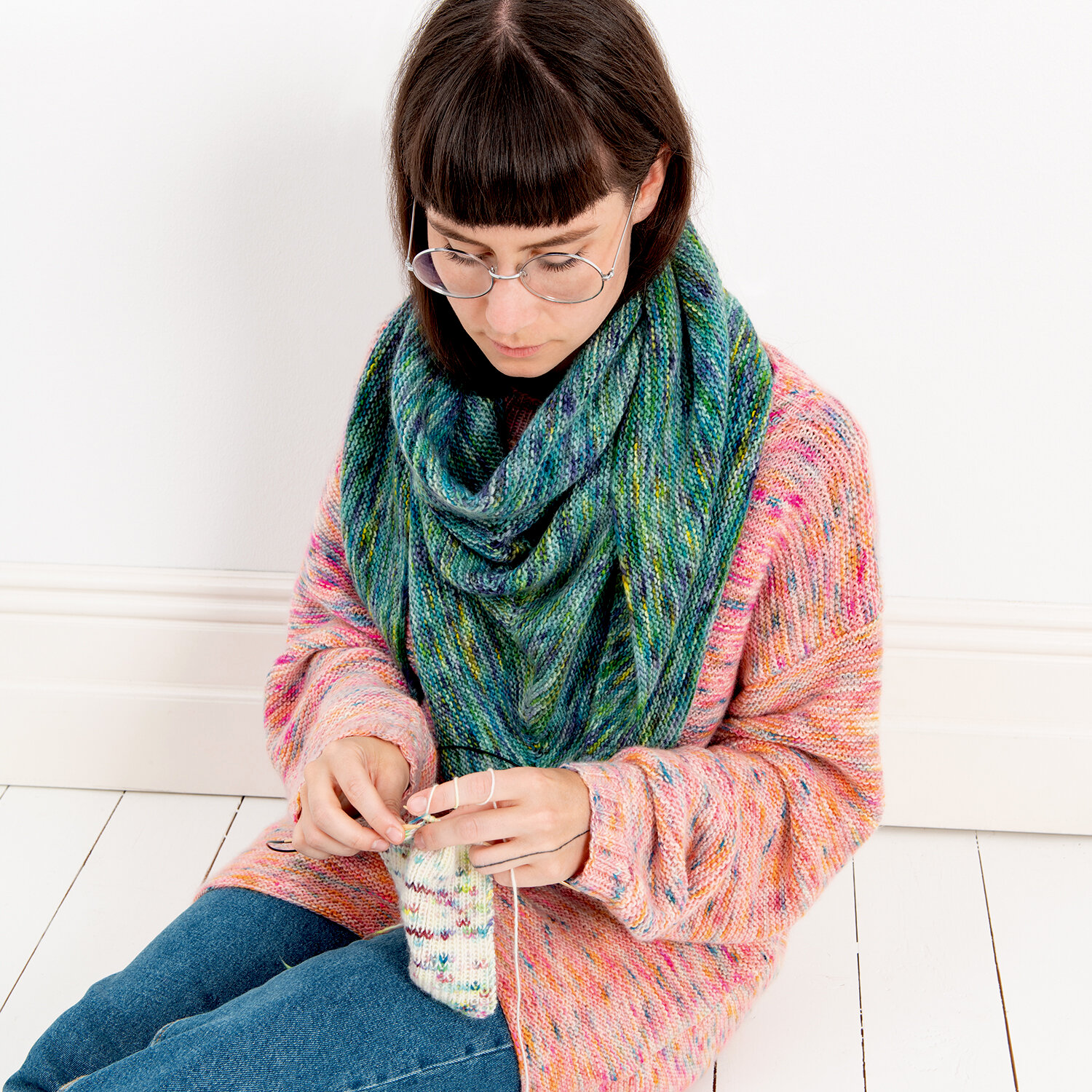 Strickanleitung Dreieckstuch aus Luxury Hand-Dyed Happiness dk