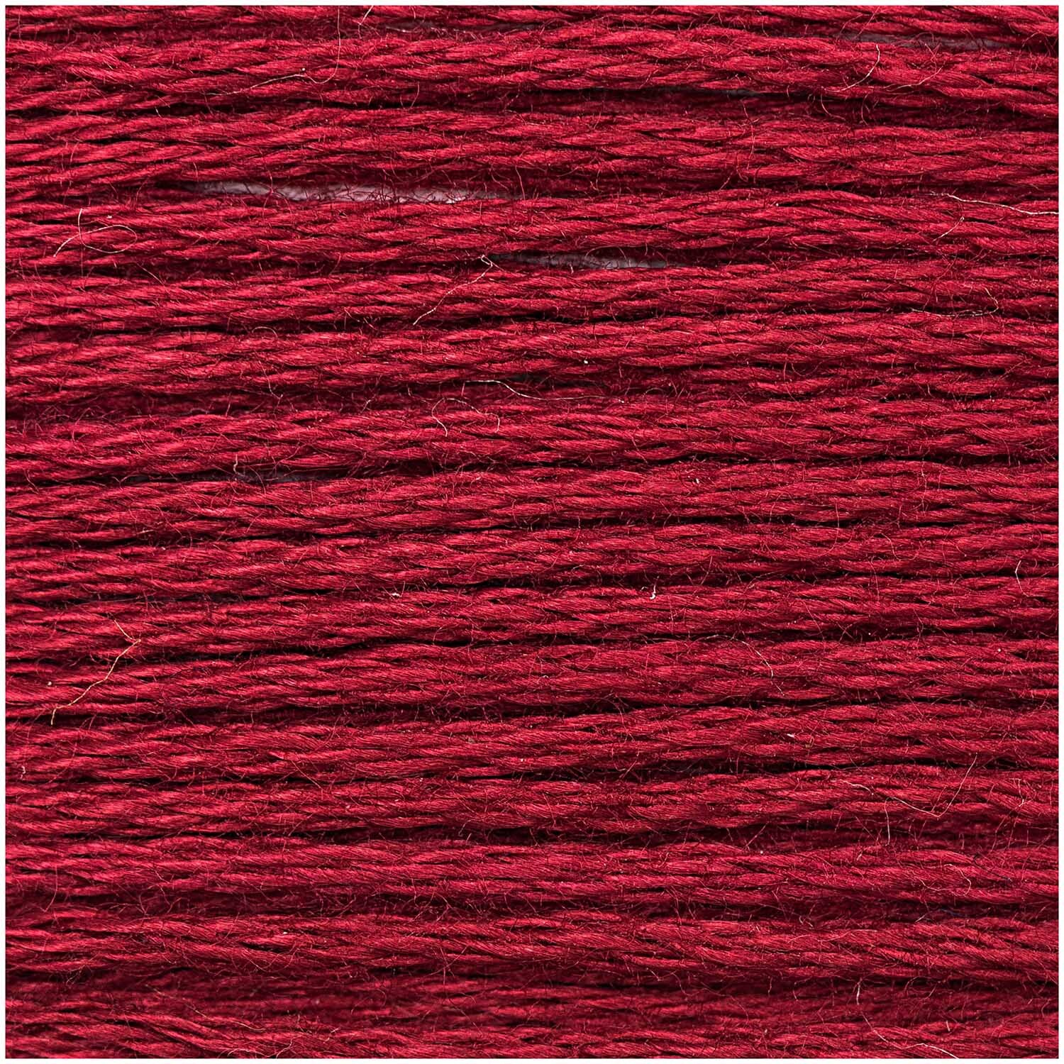 Sticktwist 8m von Rico Design in tiefem Rot, ideal für Stickprojekte und kreative Handarbeiten.