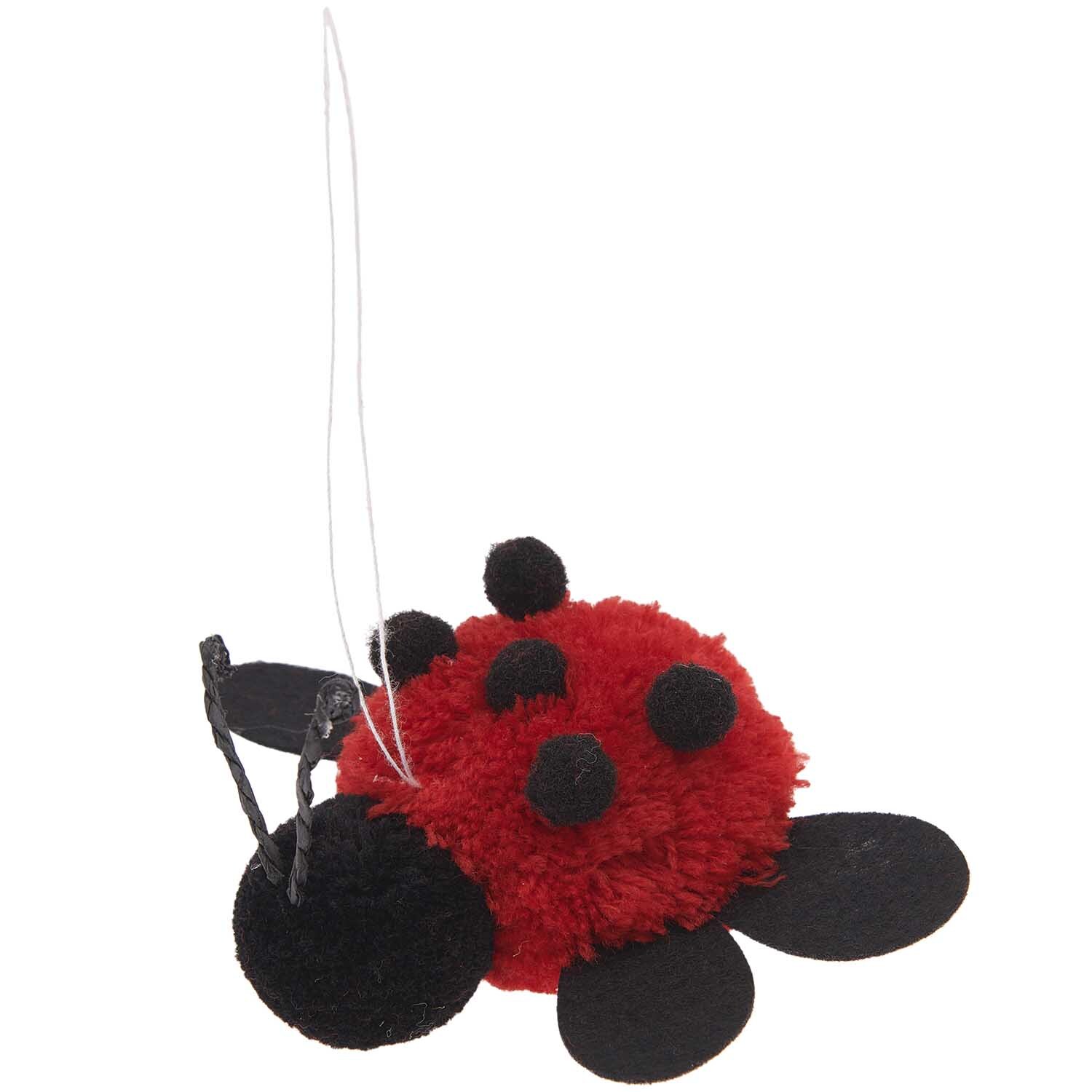 Pompon Marienkäfer zum Aufhängen 9x12x5cm Pompon Marienkäfer zum Aufhängen 9x12x5cm