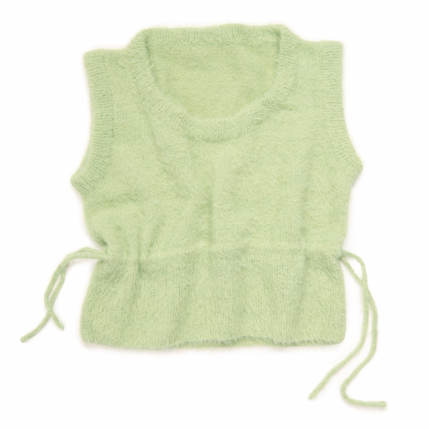 Made by Me No. 22 Frühjahr-Sommer: Weicher, ärmelloser Pullover in zartem Grün mit seitlichen Bändern.