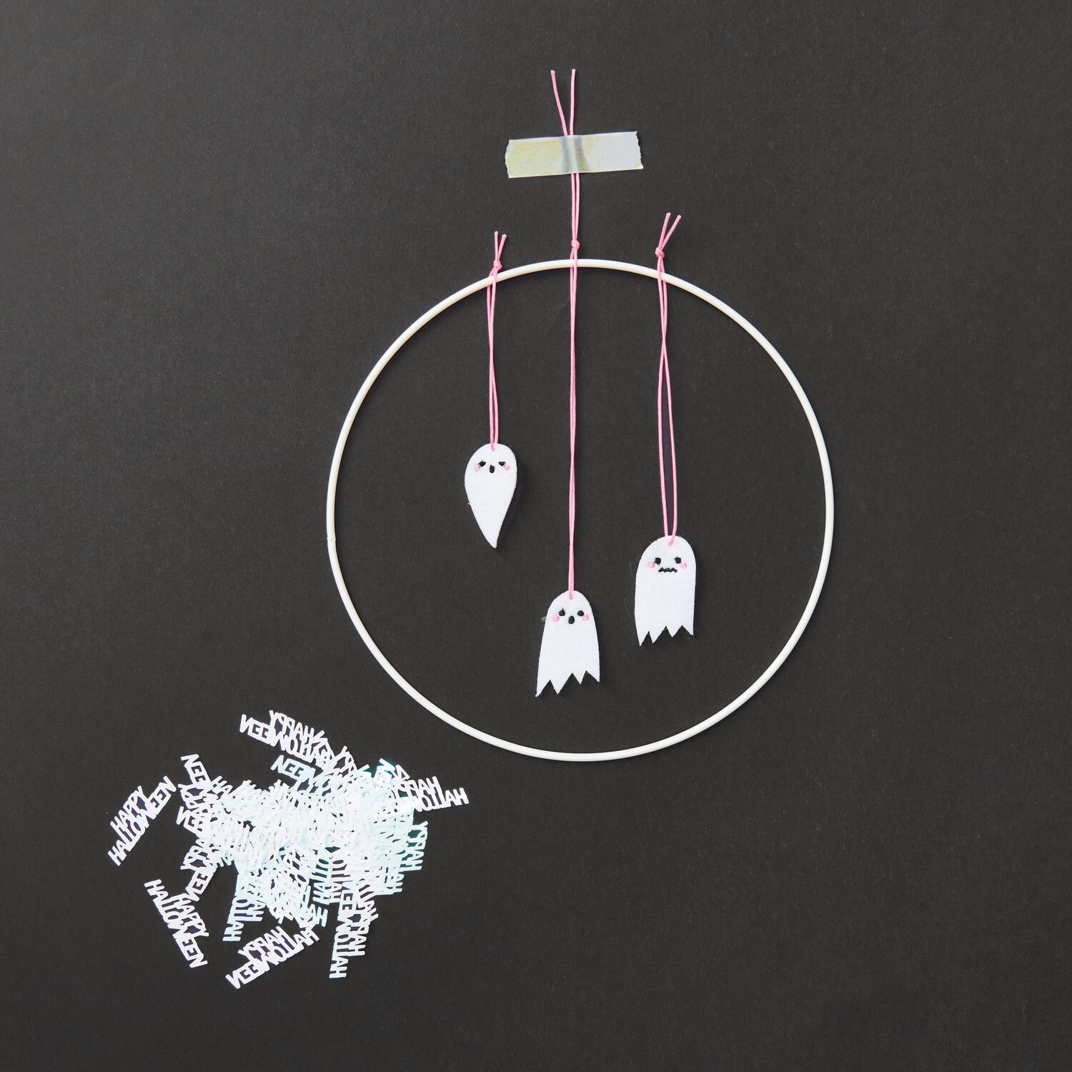 Flitterstreu Happy Halloween 200 Stück Farbe Weiß-Irisierend von Rico Design