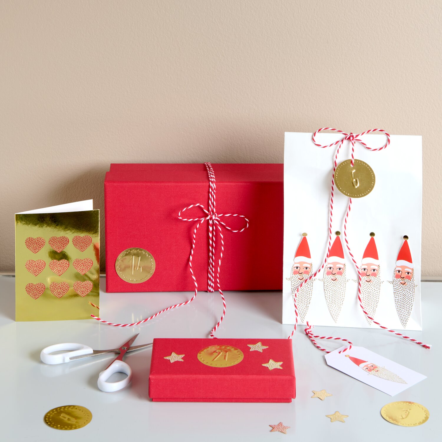 Paper Poetry Papiersticker Advent Weihnachtsmänner/Sterne 4 Bögen von Rico Design