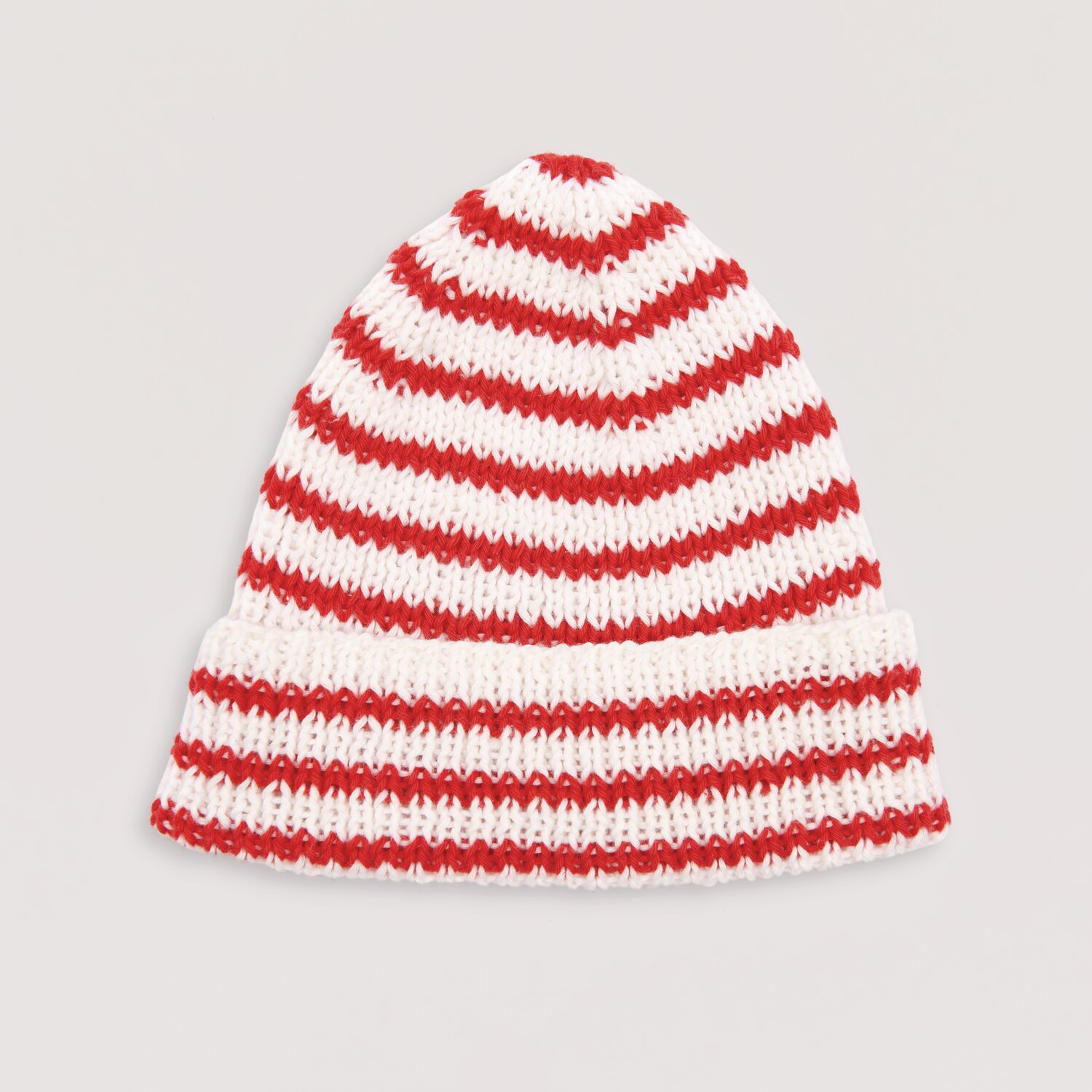 Strickset Mütze Modell 06 aus Baby Nr. 39, gestreift in Weiß und Himbeere, aus Baby Organic Cotton.