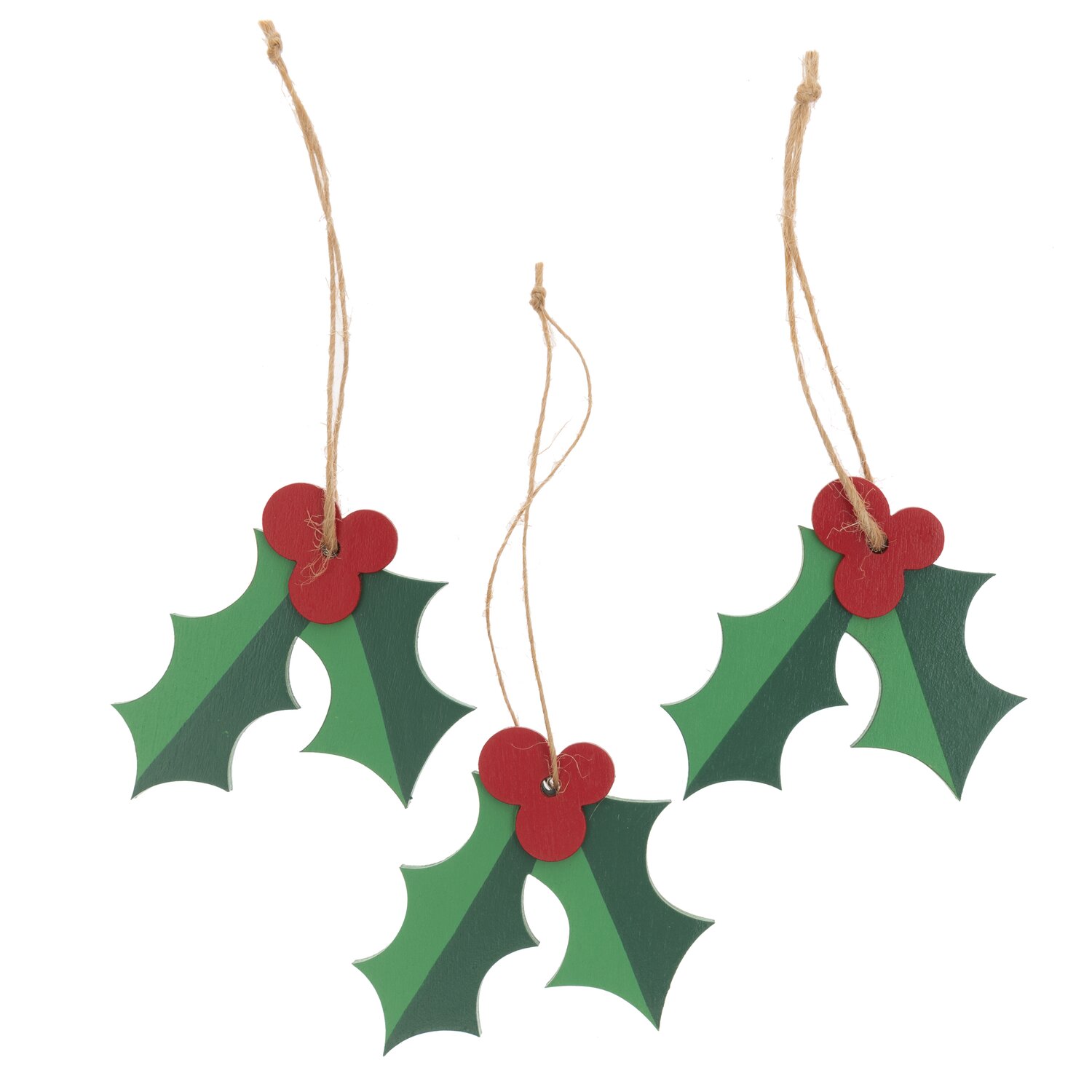 Holzhänger Ilex grün-rot 3 Stück: Drei grüne und rote Holzanhänger in Form von Ilexblättern mit Juteschnur.
