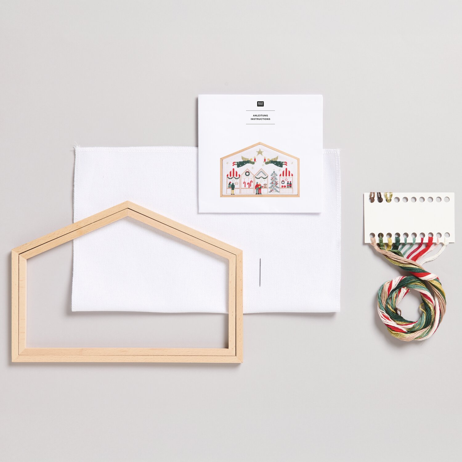 Stickpackung Weihnachtsmarkt 27,5x19cm von Rico Design Stickpackung Weihnachtsmarkt 27,5x19cm von Rico Design