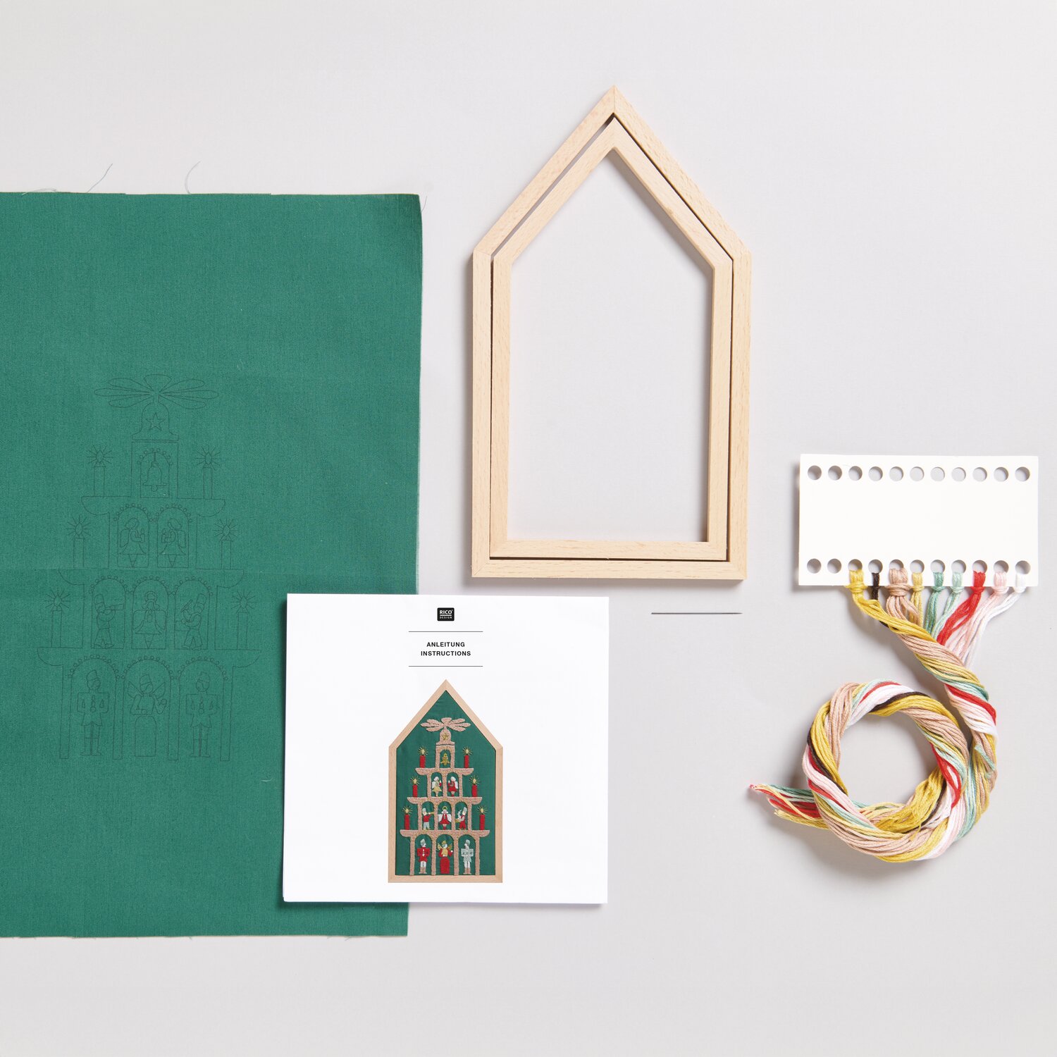 Stickpackung Pyramide vorgezeichnet 12,5x22,5cm von Rico Design